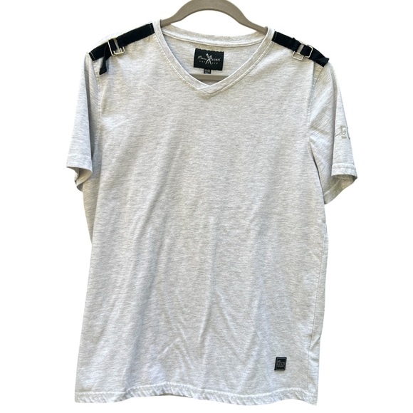 Y2K Marc Ecko Cut & Sew Gray V-Neck Buckle Strap Tee Men’s Medium - Picture 1 of 4